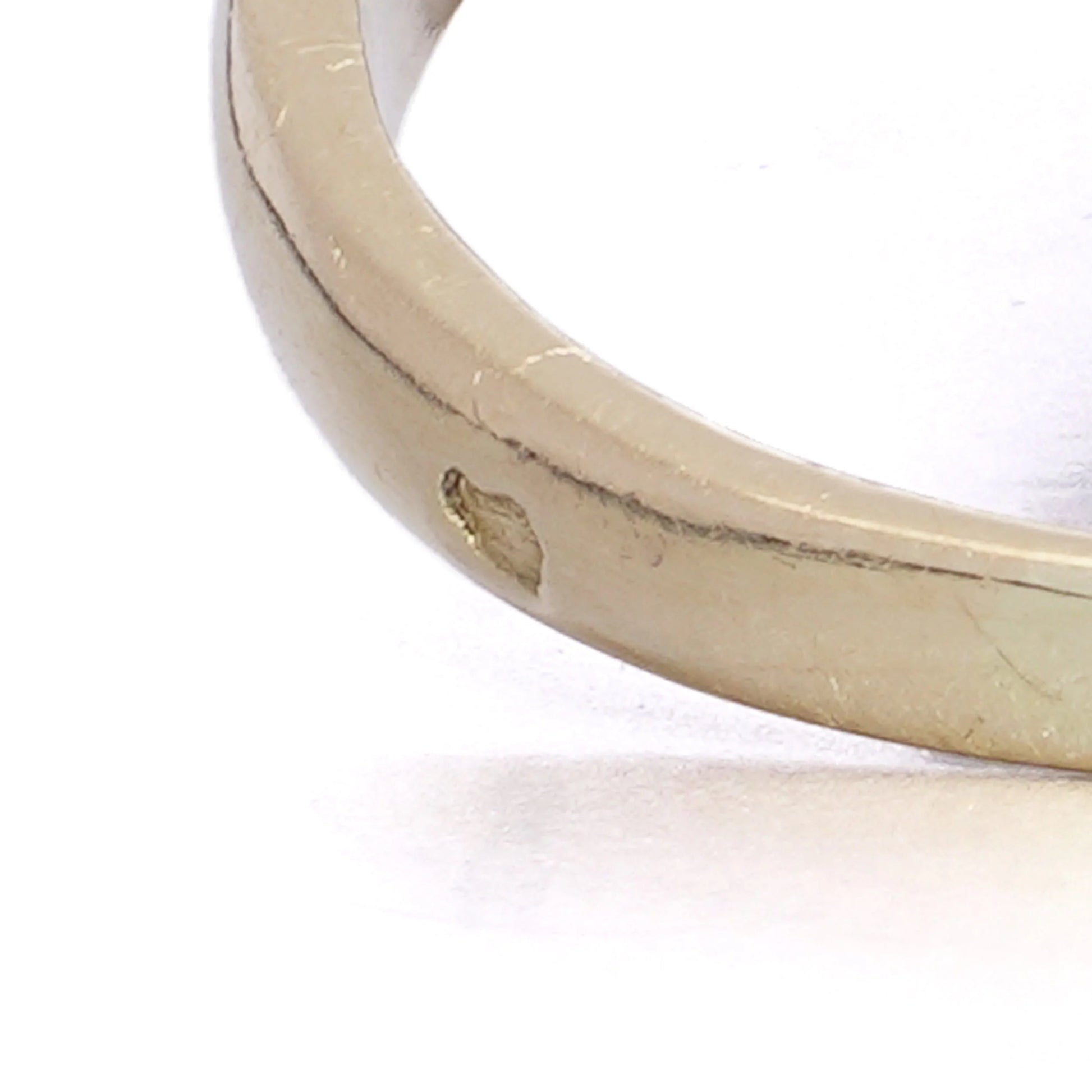 18K Gold Ring with 5.25ct Natural Cabochon Ruby & Diamonds