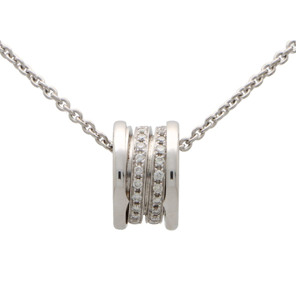 Bulgari diamond pendant necklace set in white gold.