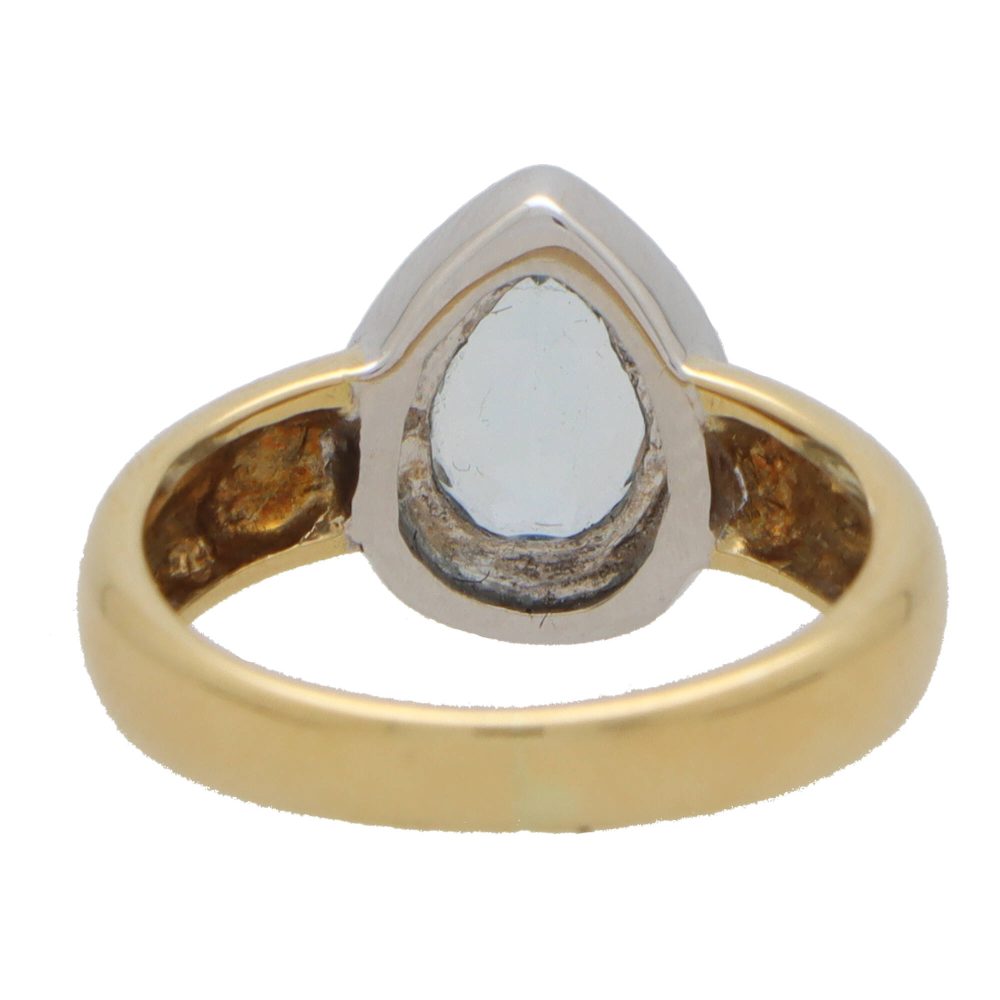 Vintage aquamarine ring in yellow and white gold.