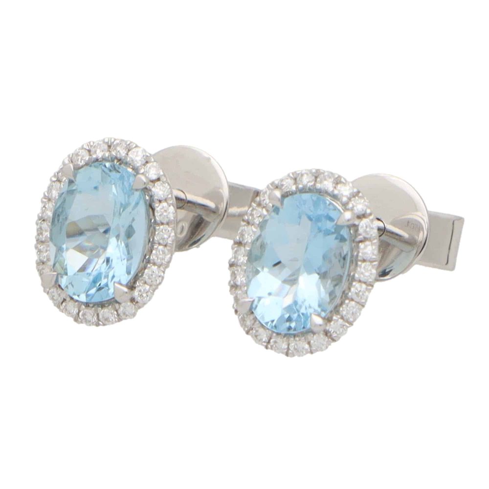Aquamarine and diamond earrings in white gold.