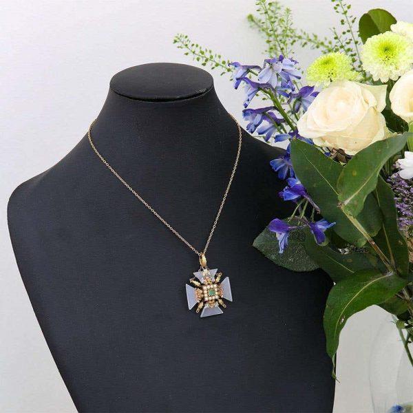 Antique Georgian 15ct Gold Chalcedony Maltese Cross Pendant and Chain, Circa 1830