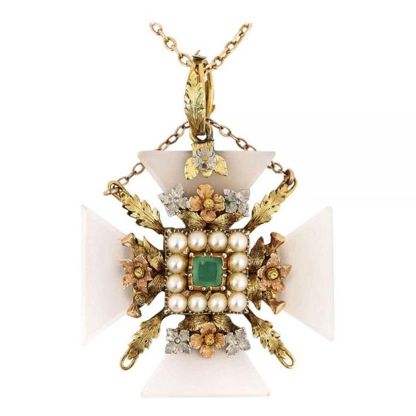 Antique Georgian 15ct Gold Chalcedony Maltese Cross Pendant and Chain, Circa 1830
