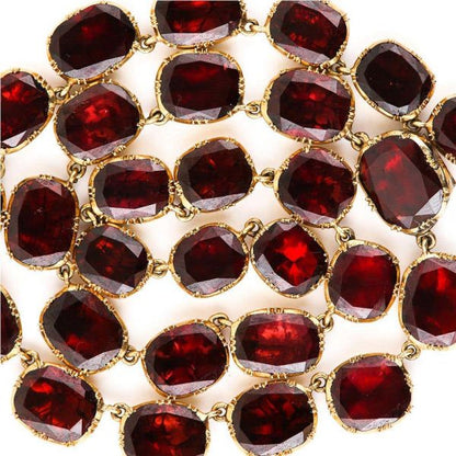 Antique Georgian Almandine Garnet Parure 18ct Gold circa 1820 in Original Fitted Box