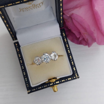 Vintage old cut diamond three stone ring Yellow gold