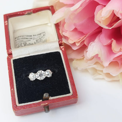 Art Deco three stone diamond ring platinum