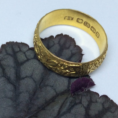 Antique Victorian Gold Wedding Band