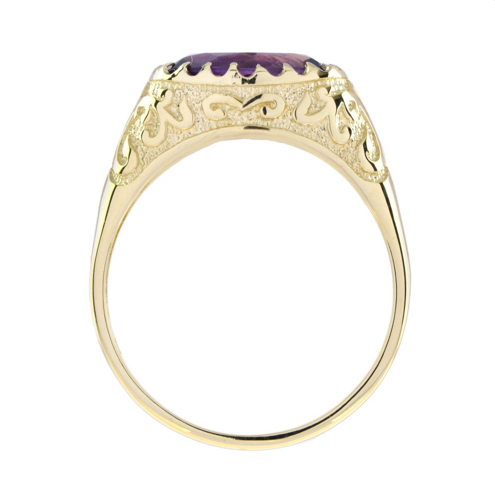 Antique Style Large 7.50ct Amethyst and Engraved Gold Signet Ring