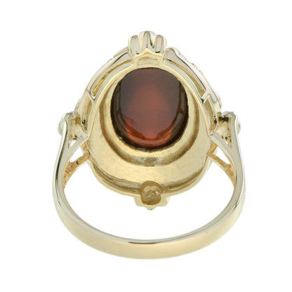 8ct Cabochon Garnet and Yellow Gold Dress Ring