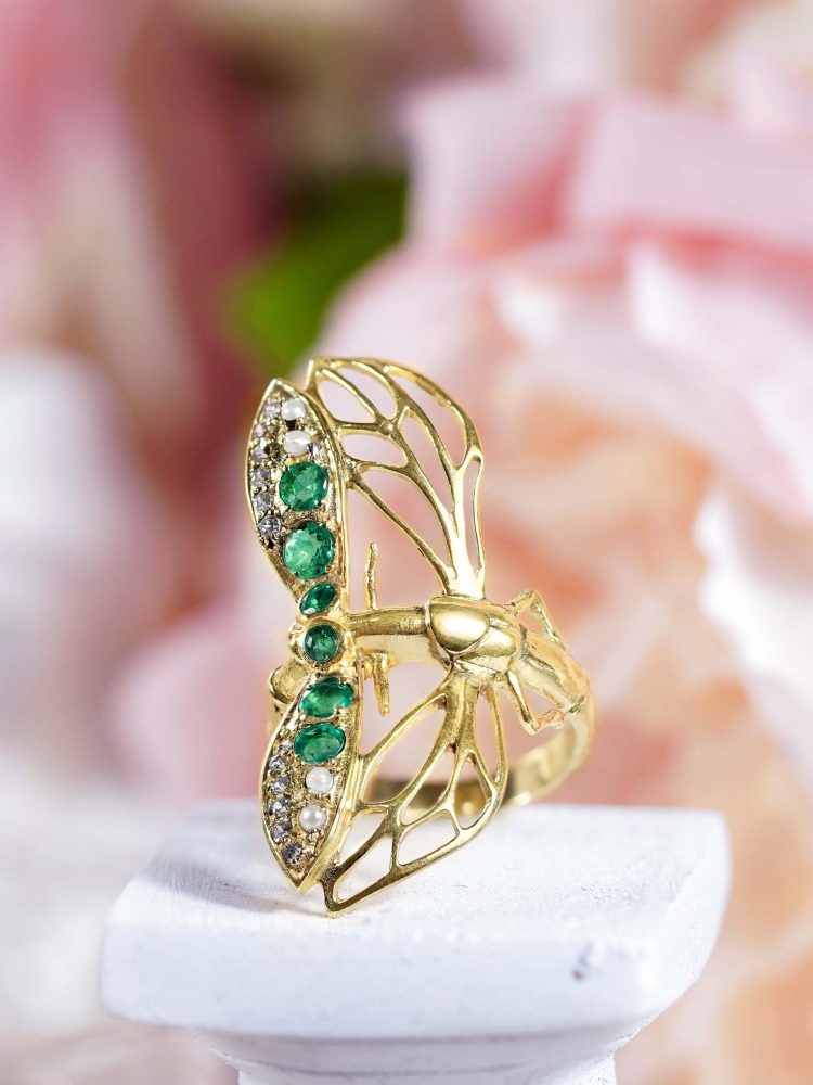 Yellow Gold Dragonfly Ring with Emerald Pearl and Diamond