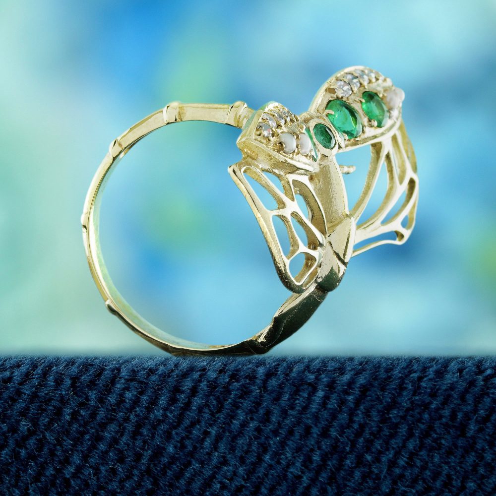 Yellow Gold Dragonfly Ring with Emerald Pearl and Diamond