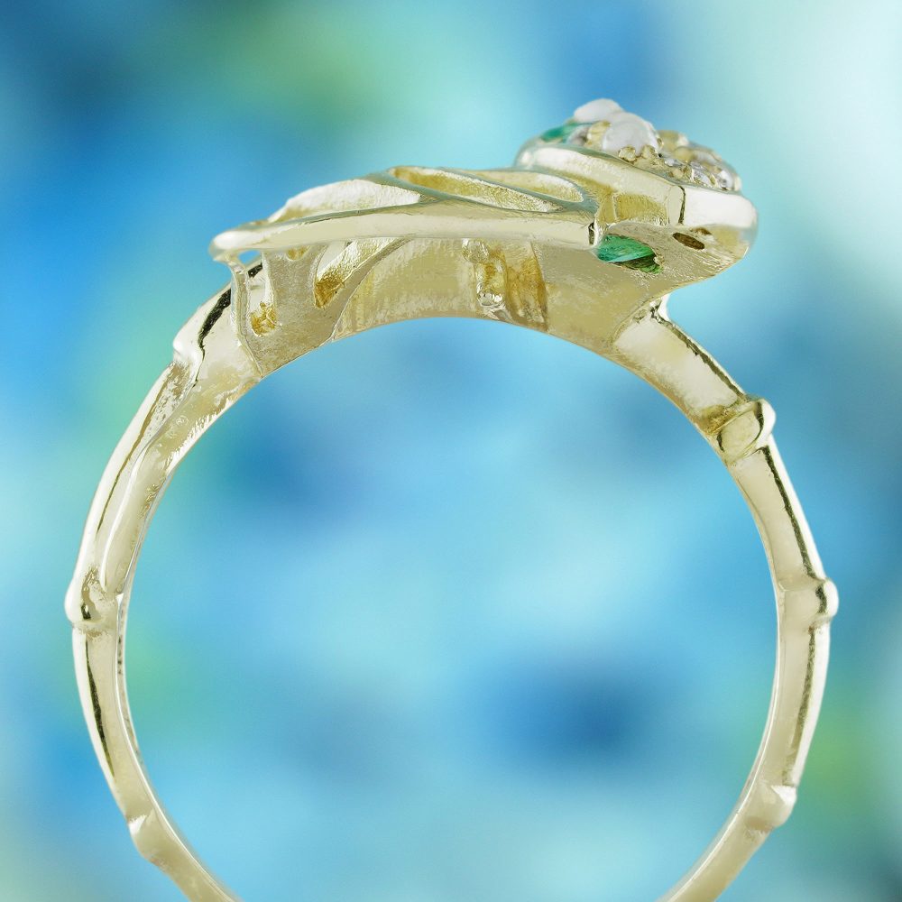 Yellow Gold Dragonfly Ring with Emerald Pearl and Diamond