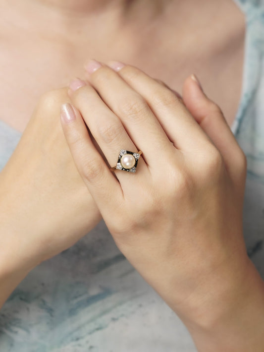Pearl Onyx and Diamond Engagement Ring in 14ct Yellow Gold