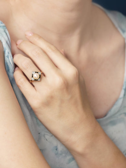 Pearl Onyx and Diamond Engagement Ring in 14ct Yellow Gold