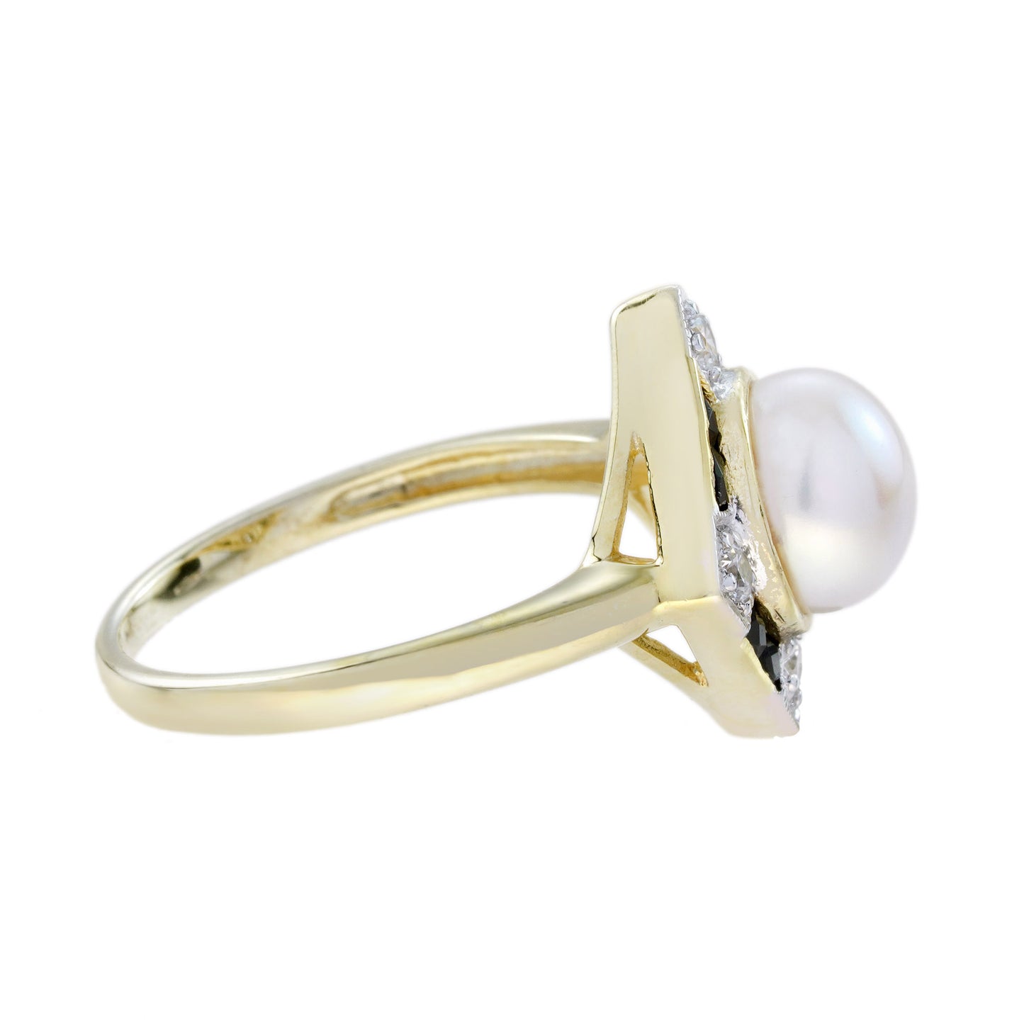 Pearl Onyx and Diamond Engagement Ring in 14ct Yellow Gold