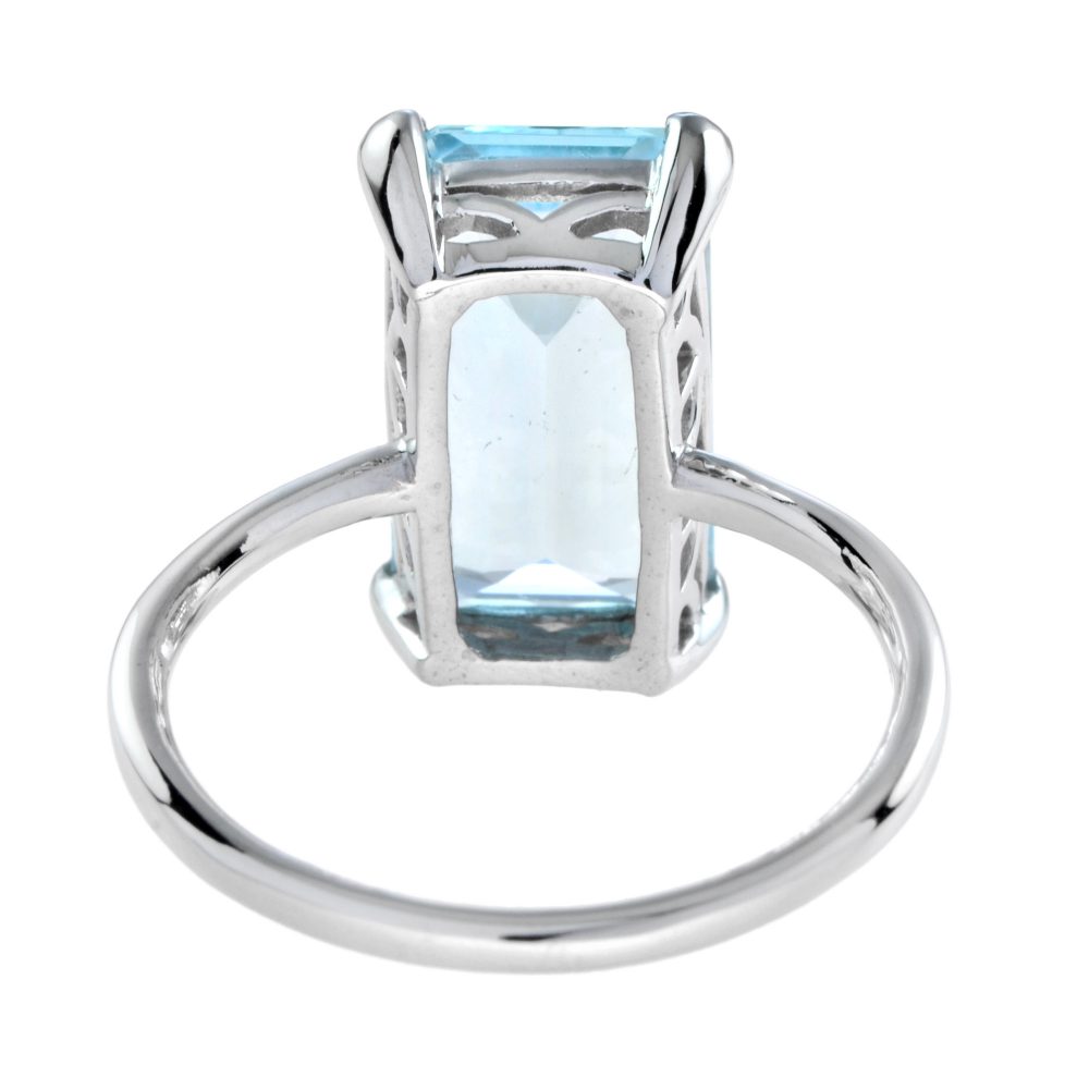 5.5ct Blue Topaz Solitaire Cocktail Ring