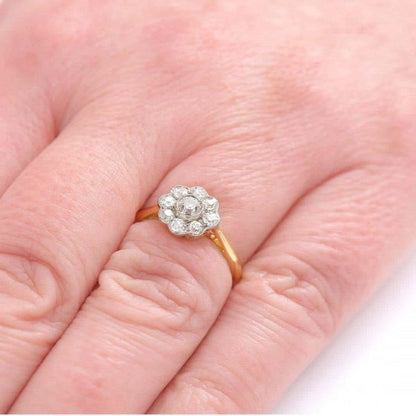 Vintage 18ct Gold Old Cut Diamond Daisy Cluster Ring