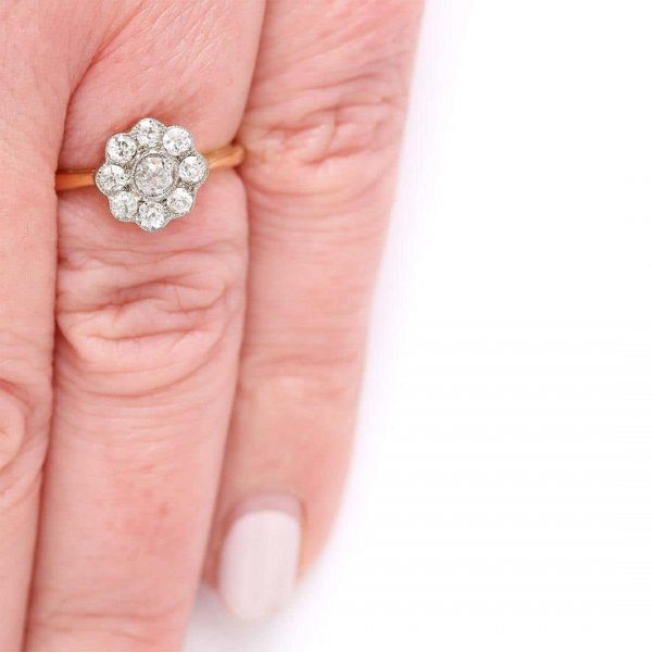 Vintage 18ct Gold Old Cut Diamond Daisy Cluster Ring