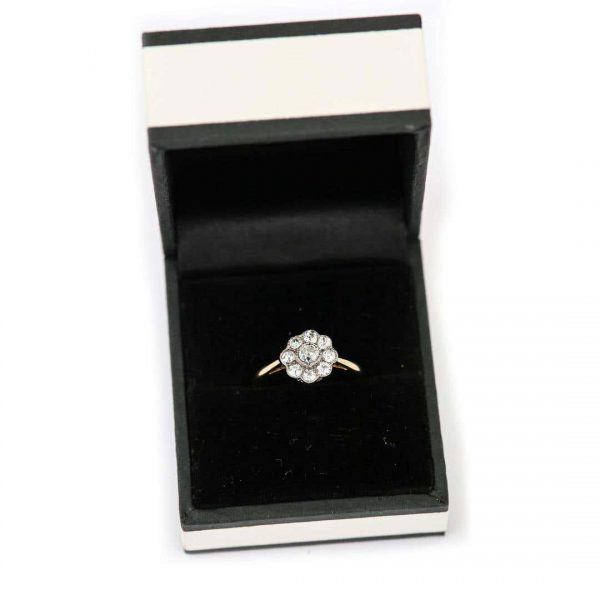 Vintage 18ct Gold Old Cut Diamond Daisy Cluster Ring