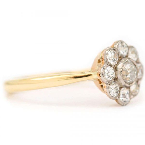 Vintage 18ct Gold Old Cut Diamond Daisy Cluster Ring