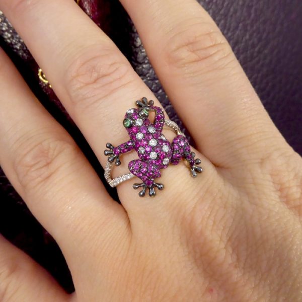Round Cut Ruby and Diamond Frog Ring
