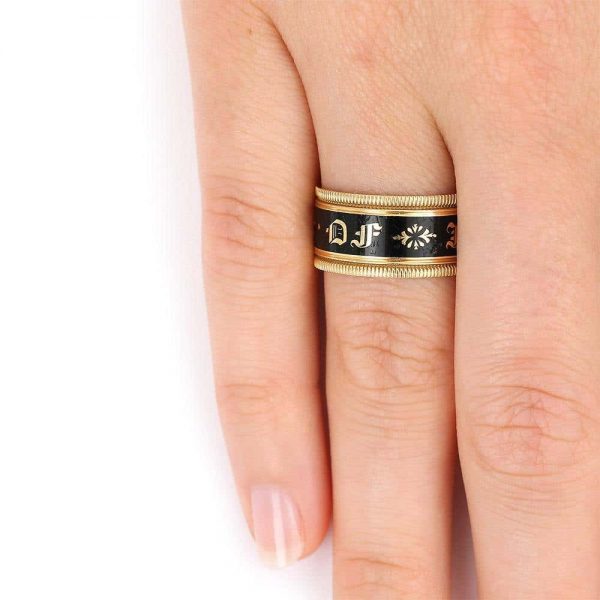 Antique Georgian 'In Memory Of' 18ct Gold Black Enamel Band Ring, circa 1823