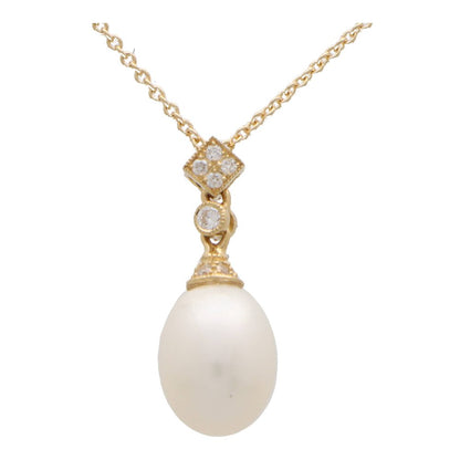 Pearl and Diamond Drop Pendant Necklace in 18ct Yellow Gold