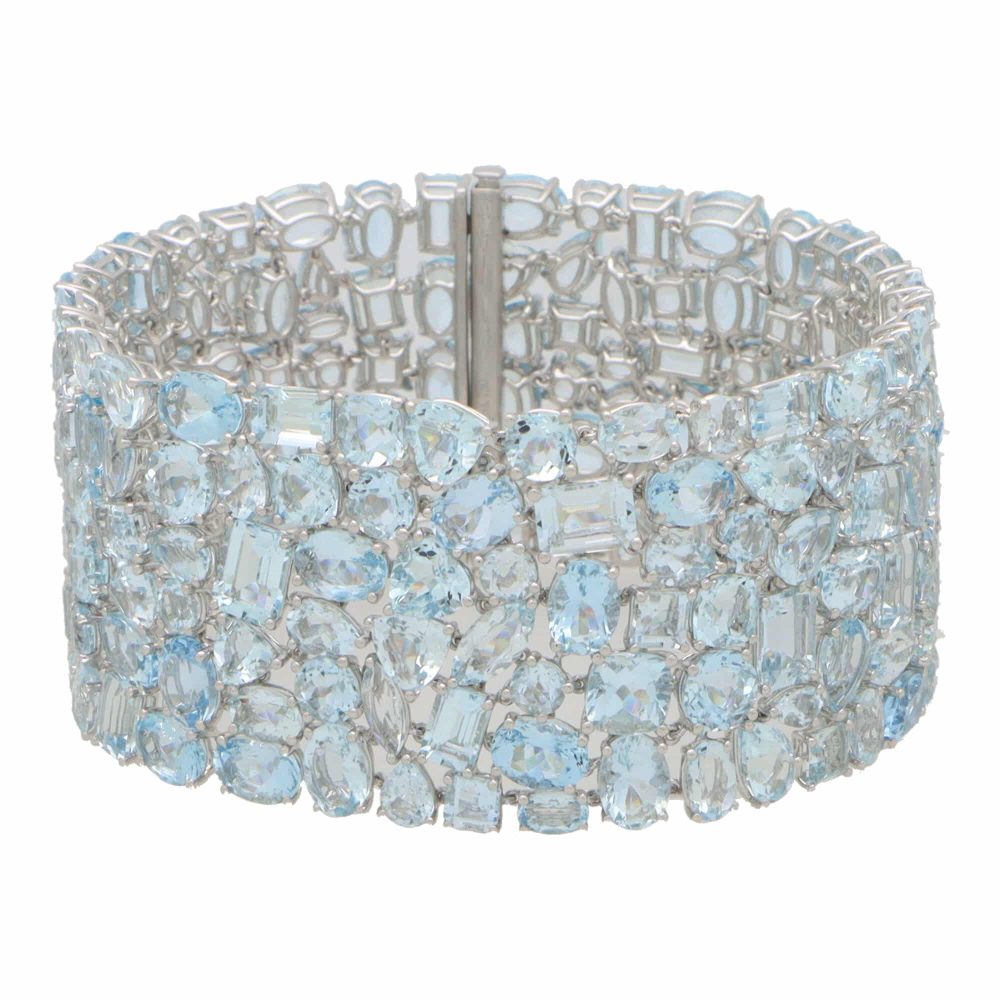 Aquamarine Wide Cuff Bracelet, 74.34 carat total, 157 mixed-cut aquamarine stones varying in beautiful sky-blue shades