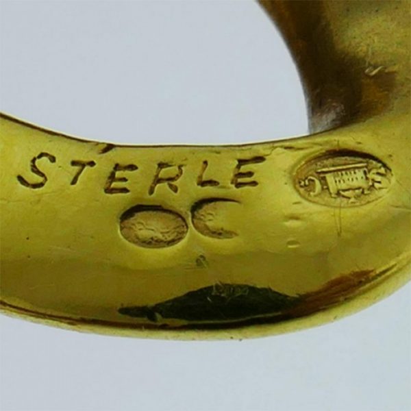 STERLÉ CHILD AND DOG CORAL TURQUOISE JADE AND GOLD BROOCH