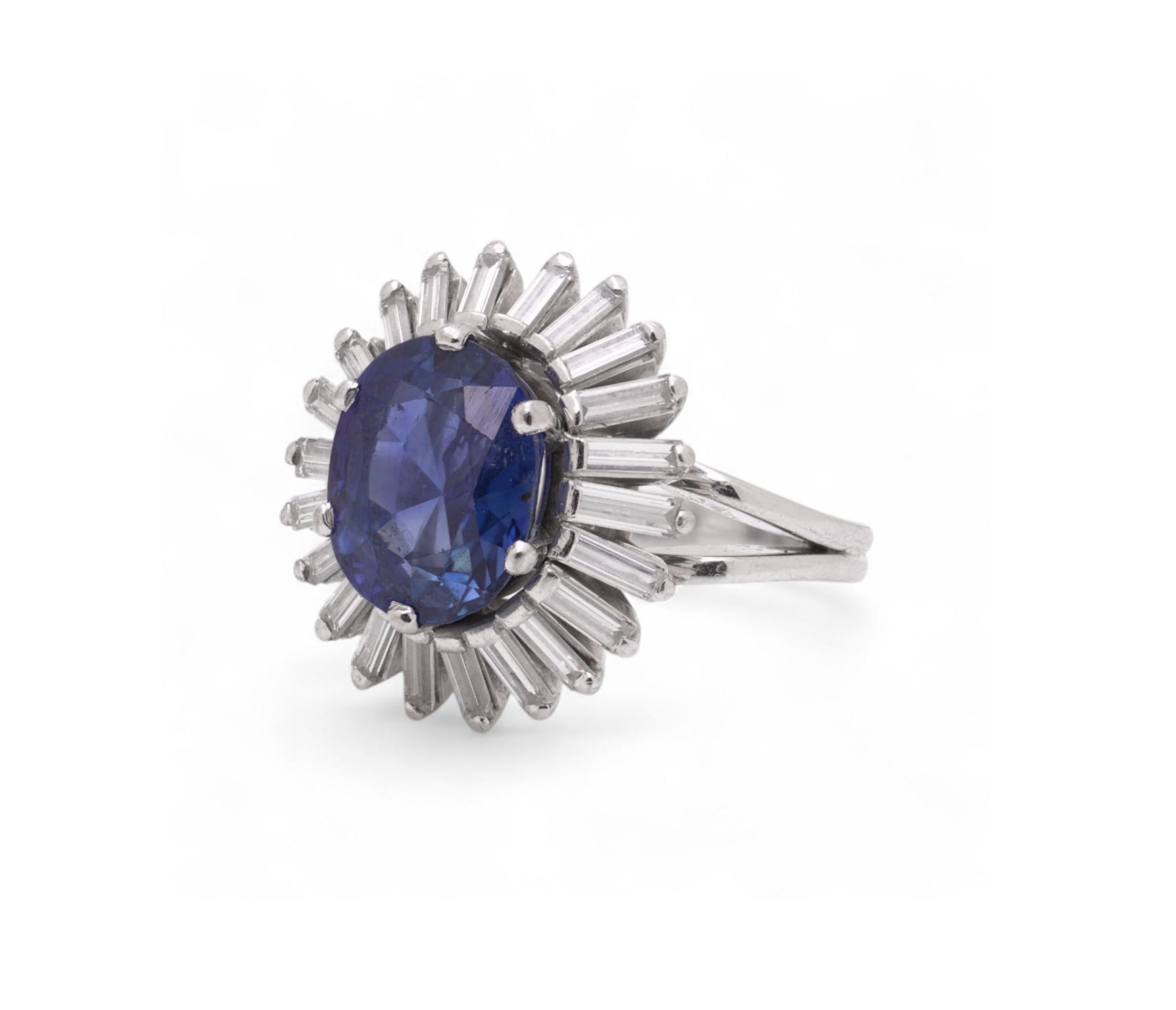 Art Deco style 18kt White Gold 2.30 ct. Sapphire and Diamond Cluster Dress Ring