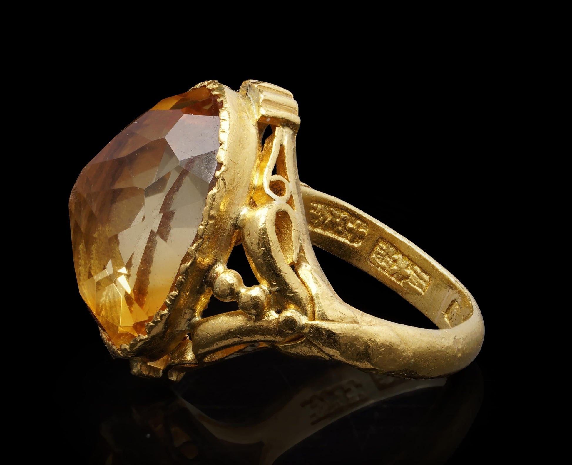 Chinese 7.30ct Oval Citrine Solitaire Statement Ring in 12ct Yellow Gold