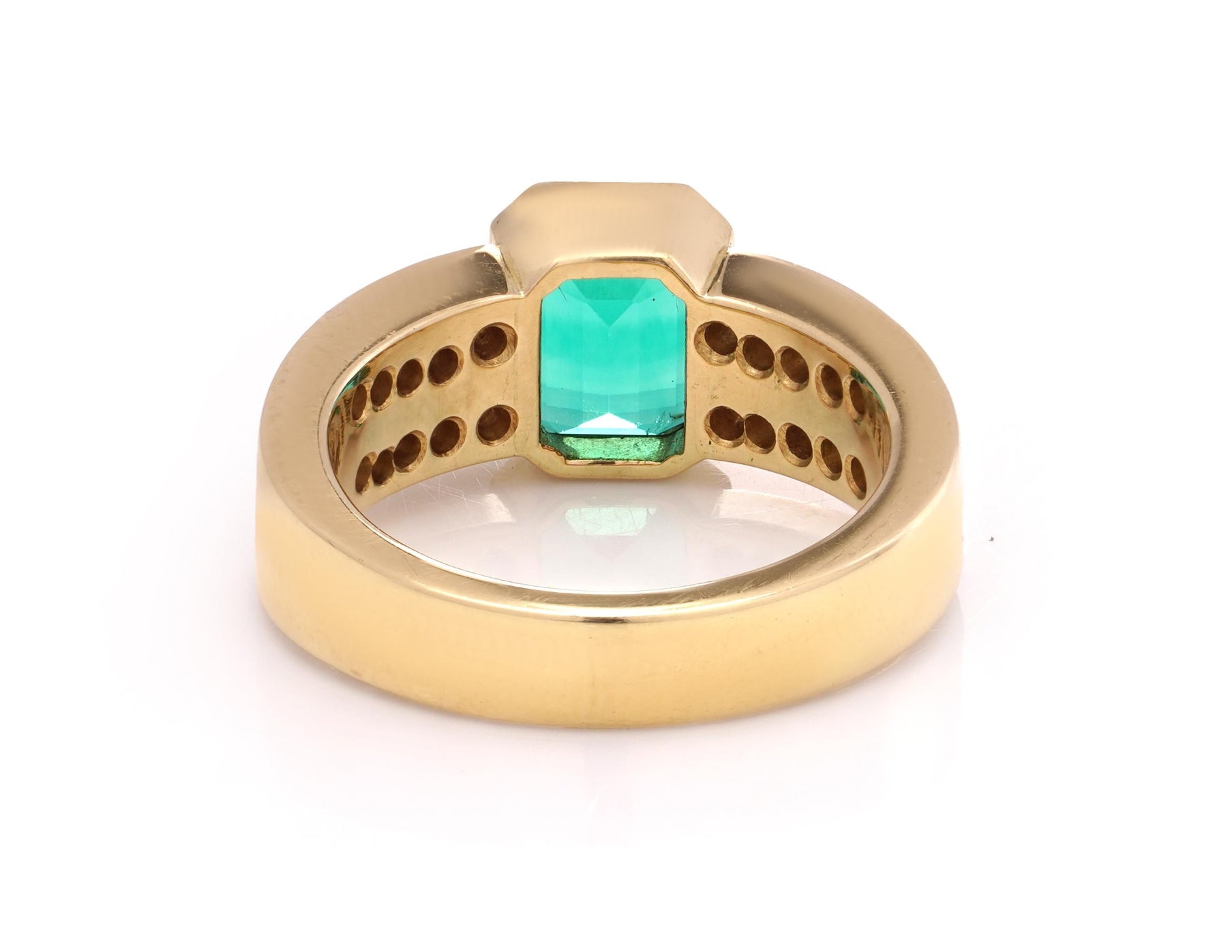 Vintage 18 ct Yellow Gold Natural Colombian Emerald ( No Oil ) And Diamond Ring