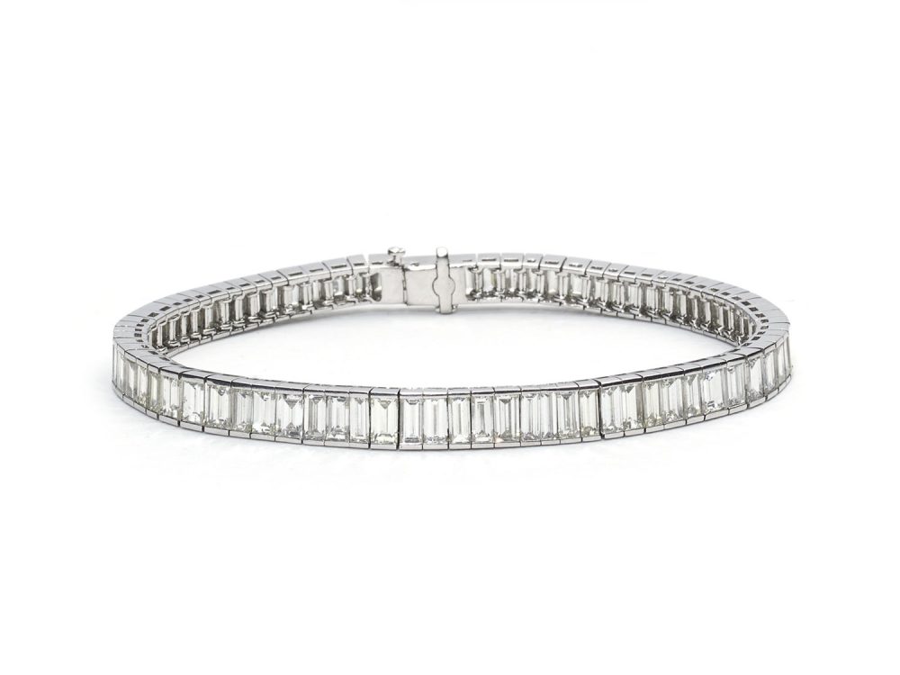 Baguette Cut Diamond Line Bracelet, 10 carats, set in platinum