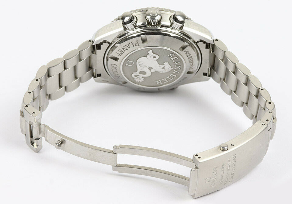 Gentlemen's Omega Seamaster Planet Ocean Chronograph, Ref. 2210.50.00 With Papers, automatic movement, stainless steel case and bracelet