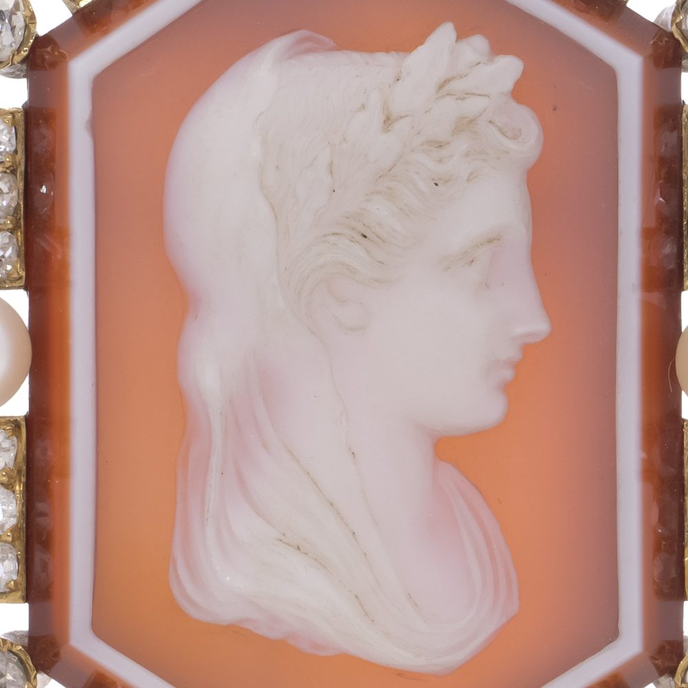 Victorian 18 Carat Yellow Gold Cameo Brooch/Pendant With Old Cut Diamonds And Pearls