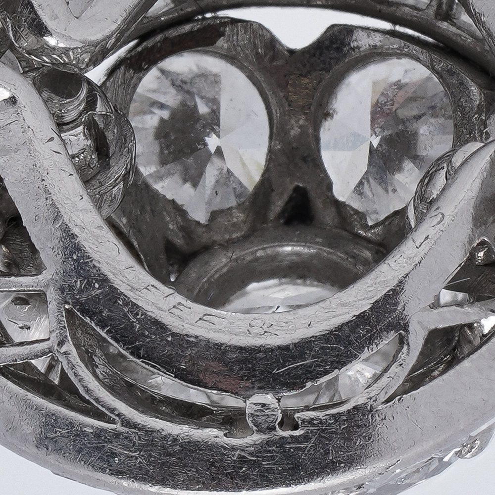 Vintage Van Cleef Arpels Platinum Ring With 4.2 Carats Of Diamonds