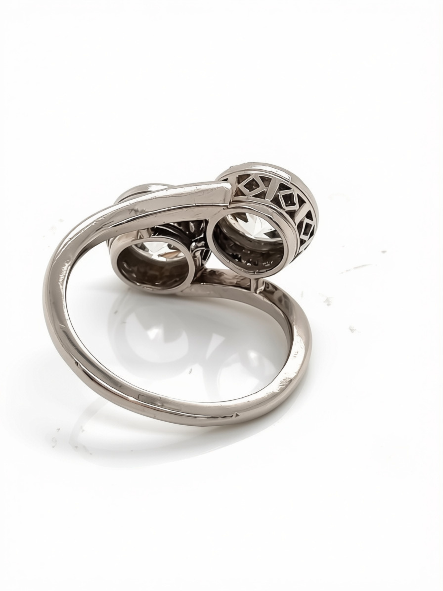 Art Deco Old European Cut Diamond Toi et Moi Engagement Ring in Platinum