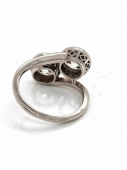 Art Deco Old European Cut Diamond Toi et Moi Engagement Ring in Platinum