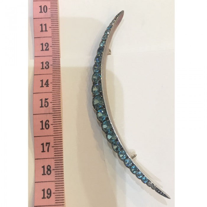 VICTORIAN BLUE ZIRCON AND GOLD CRESCENT BROOCH MO3