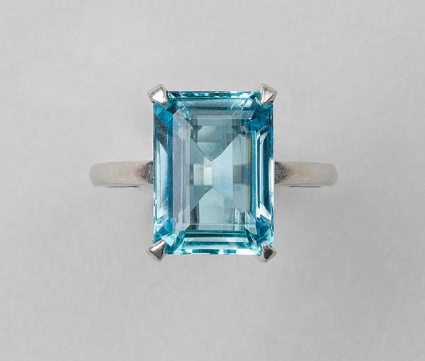 Vintage Cartier Single Stone Aquamarine Ring, in Platinum