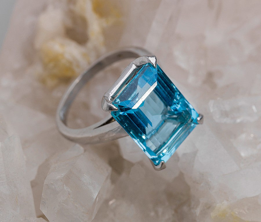 Vintage Cartier Single Stone Aquamarine Ring, in Platinum