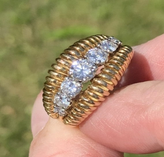 Van Cleef and Arpels Diamond 18ct Gold Ring