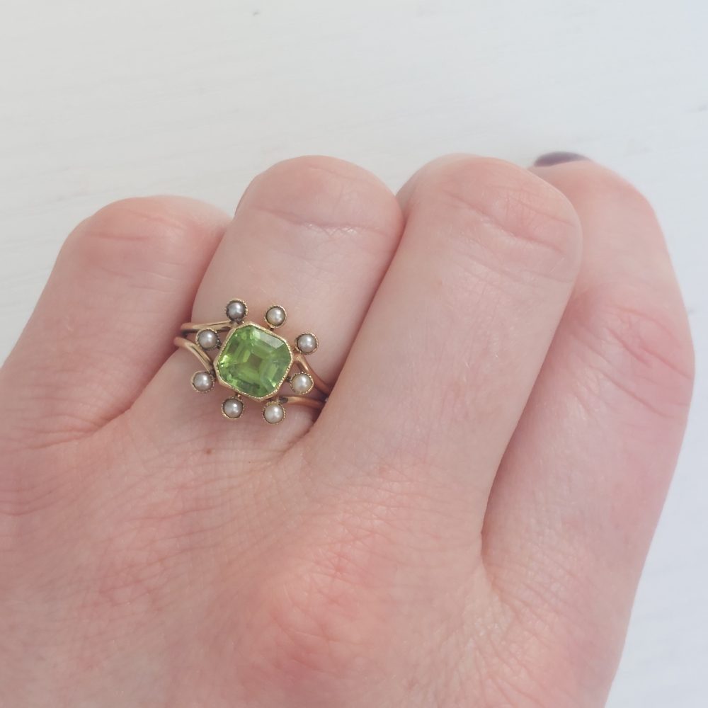Victorian Antique Peridot and Pearl Ring
