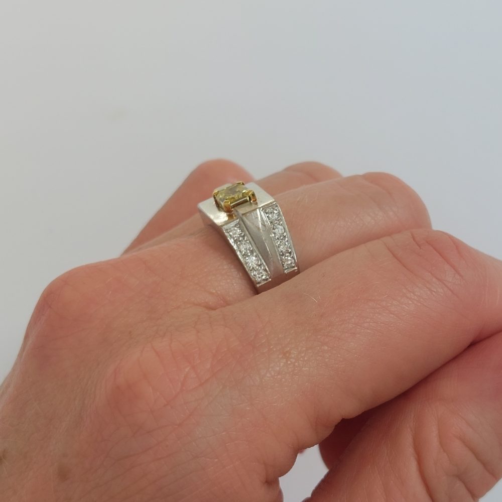 Vintage 0.50ct Yellow Diamond Band Ring
