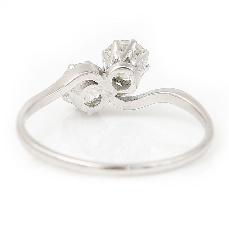 Vintage 0.95ct Diamond Toi et Moi Two Stone Crossover Engagement Ring