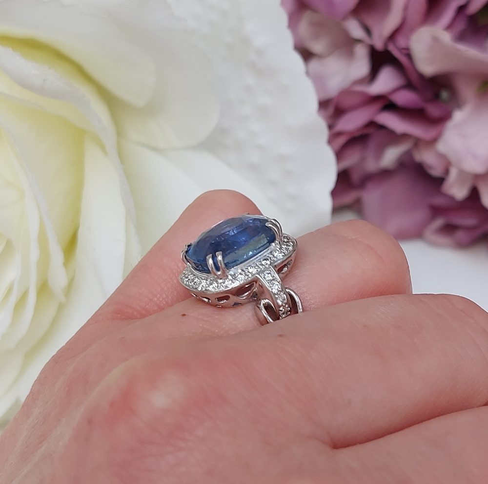 Vintage 11.55ct Sapphire and Diamond Cluster Ring