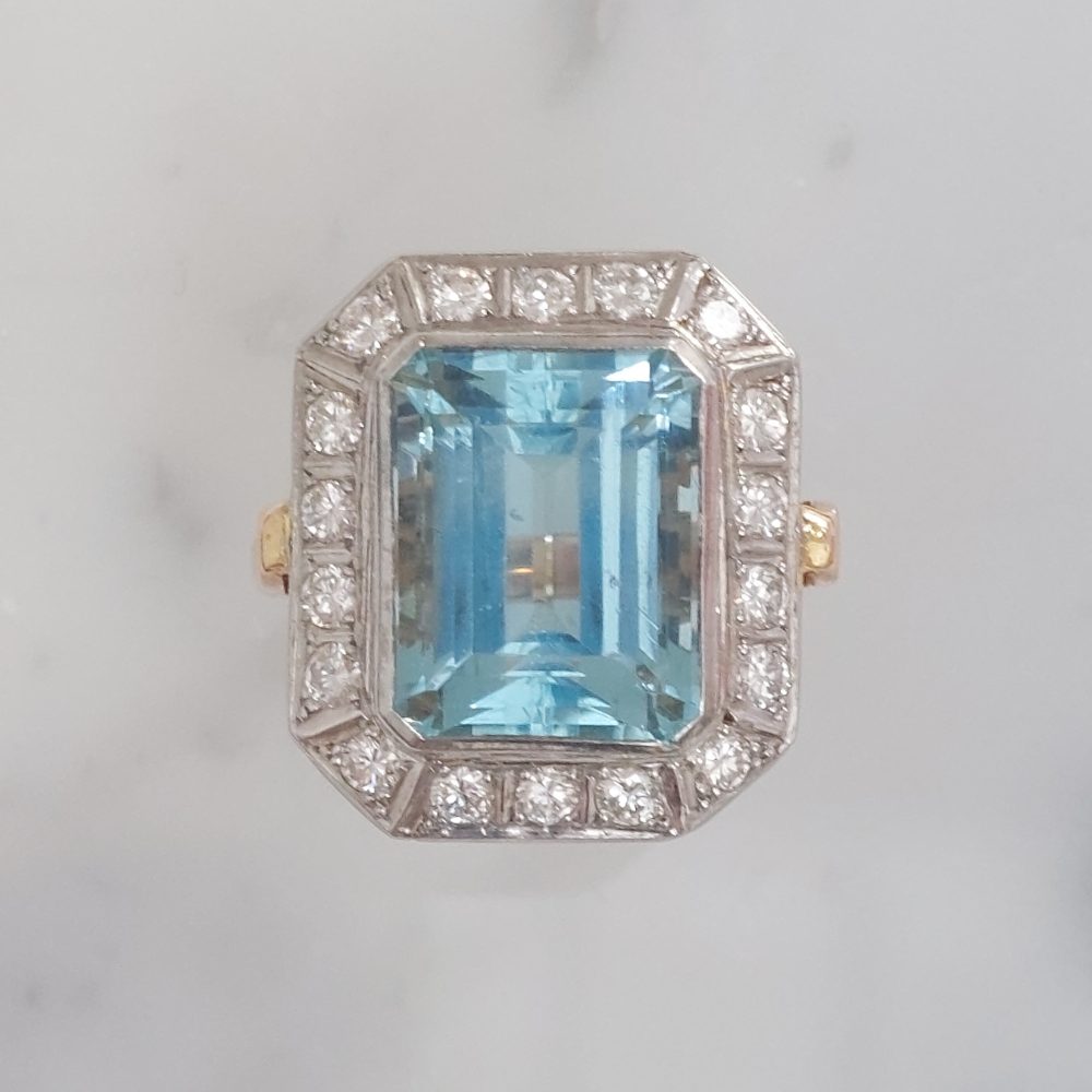 Vintage 11ct Aquamarine and Diamond Dress Ring