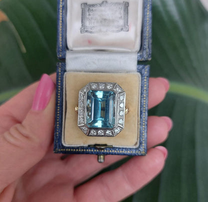 Vintage 11ct Aquamarine and Diamond Dress Ring