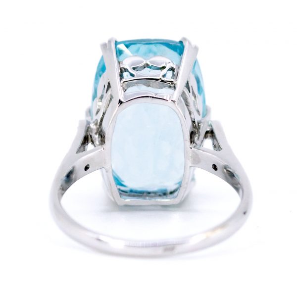 Vintage 14ct Aquamarine and Diamond Dress Ring