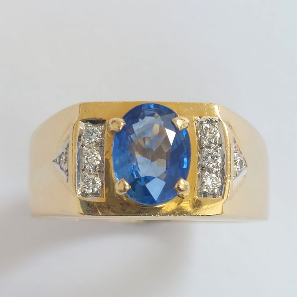 Vintage 2.50ct Sapphire and Diamond Signet Ring