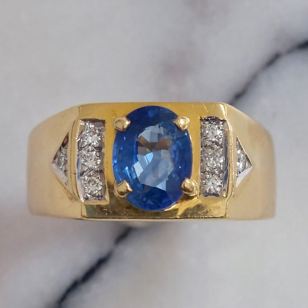 Vintage 2.50ct Sapphire and Diamond Signet Ring
